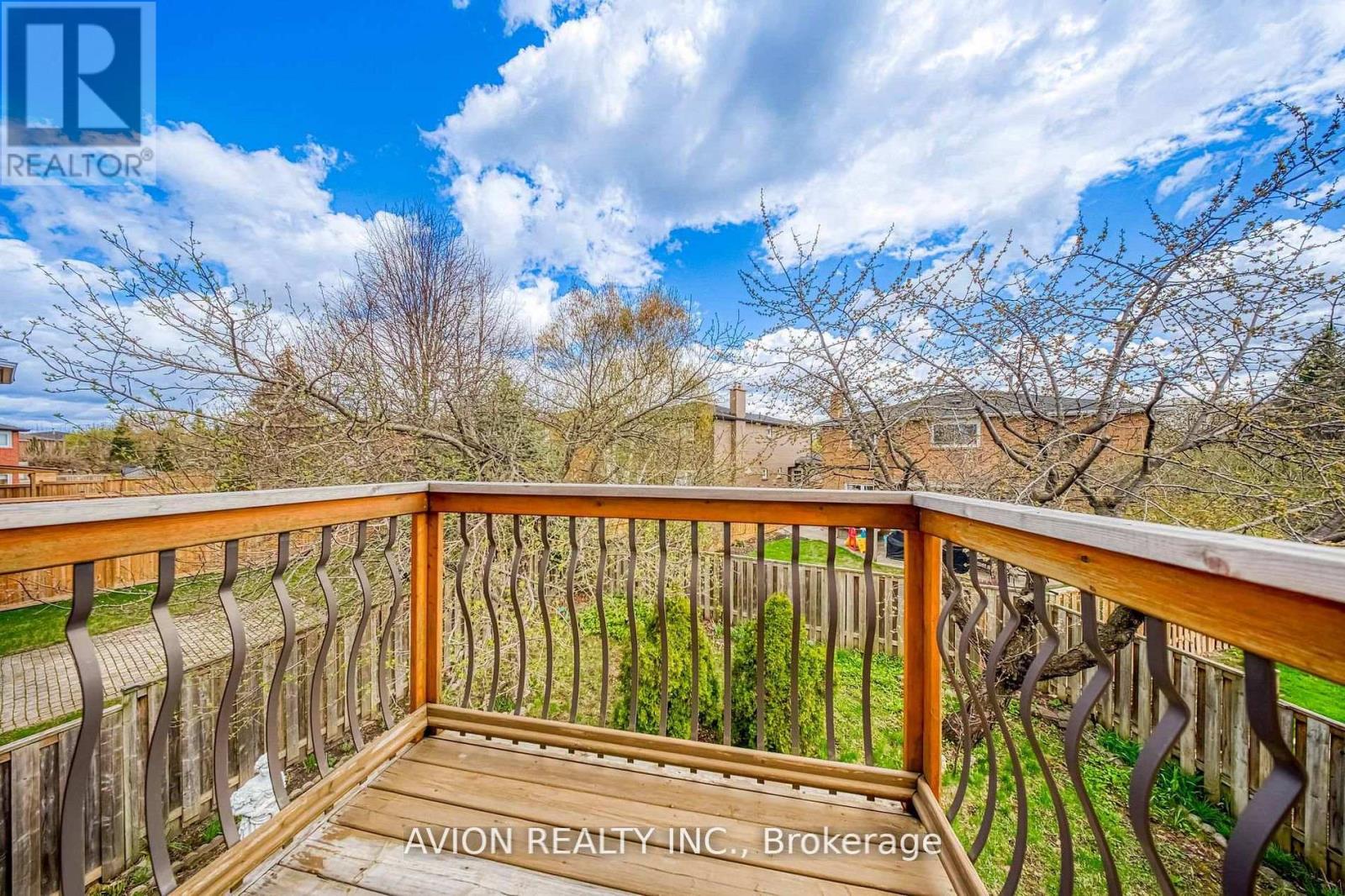 134 BUTTERFIELD CRESCENT - 31