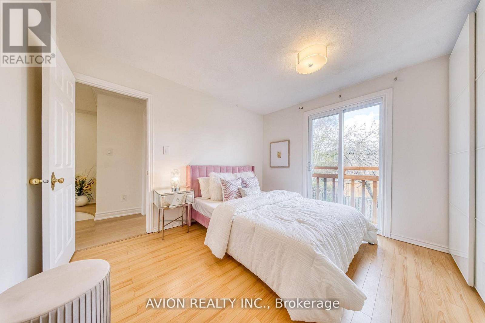 134 BUTTERFIELD CRESCENT - 33