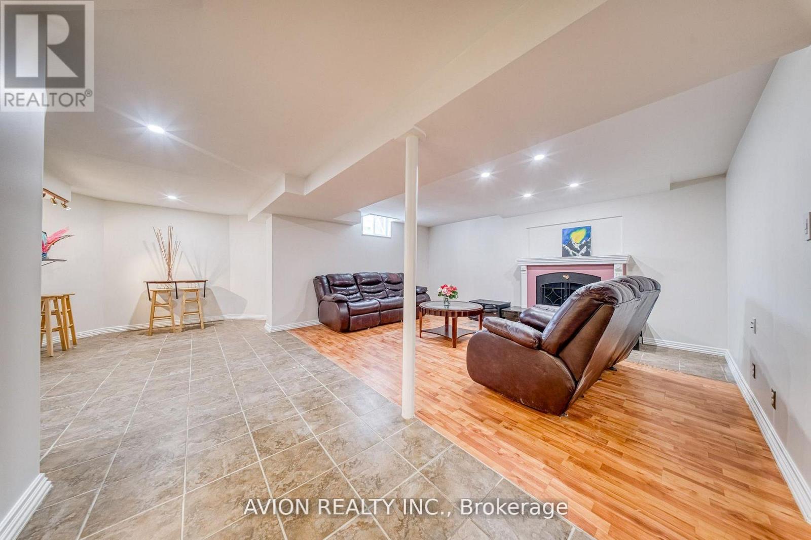 134 BUTTERFIELD CRESCENT - 37