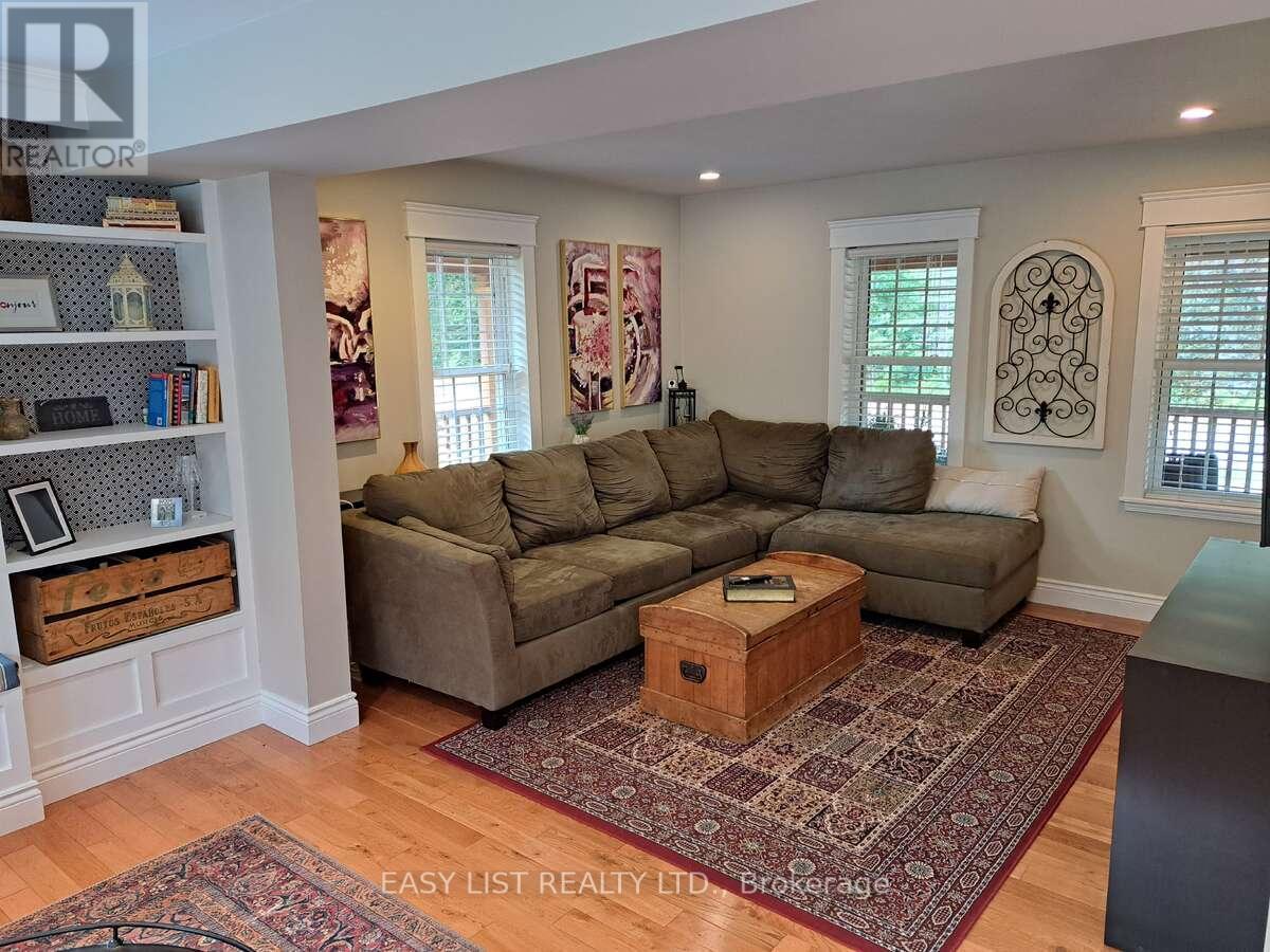 18 MILL STREET - 10
