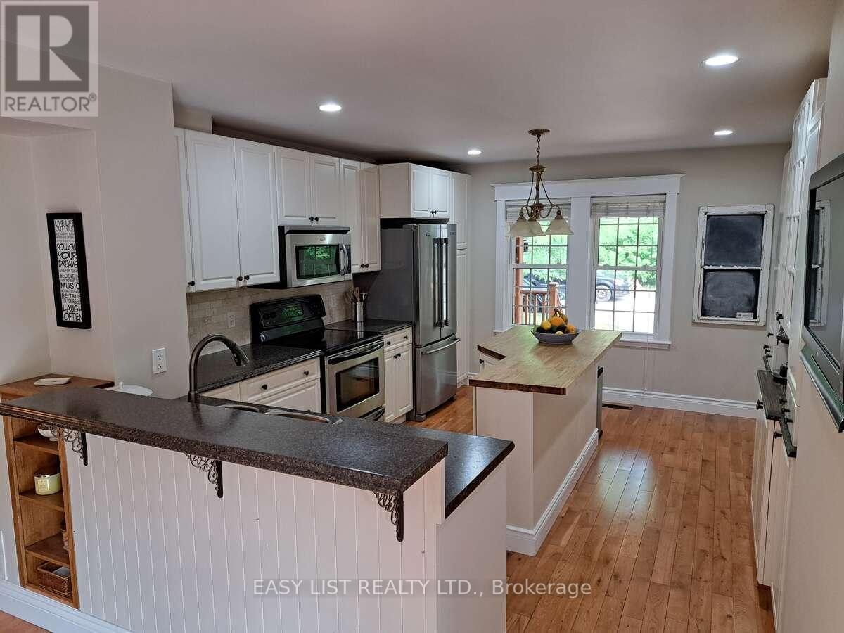 18 MILL STREET - 12
