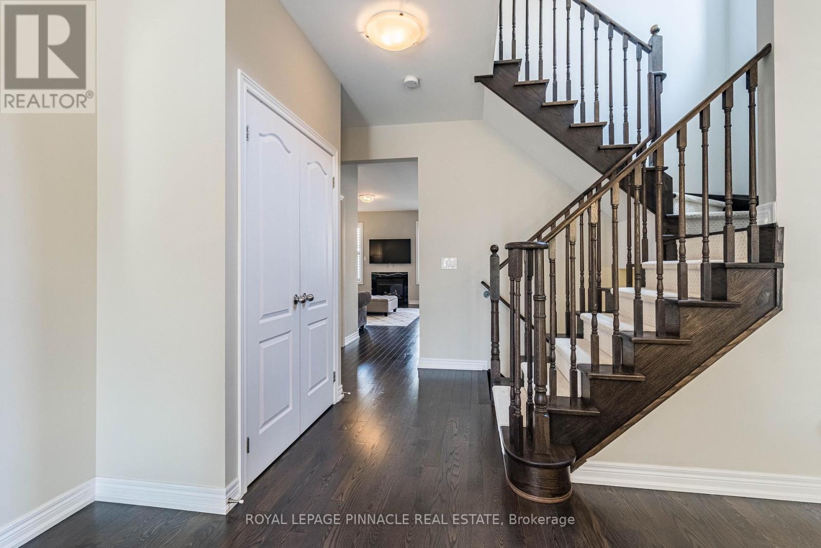 353 HINCKS DRIVE - 11