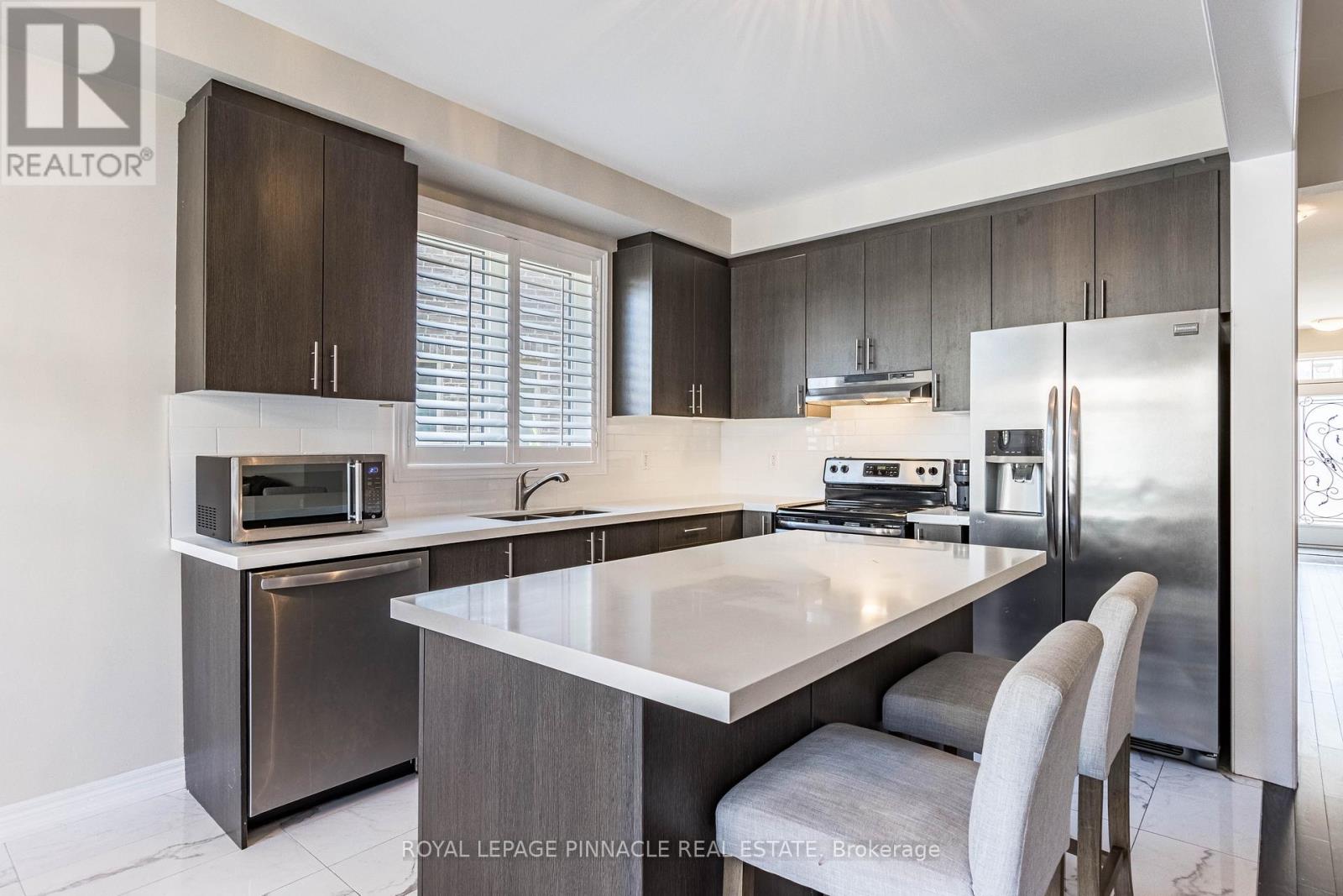 353 HINCKS DRIVE - 16