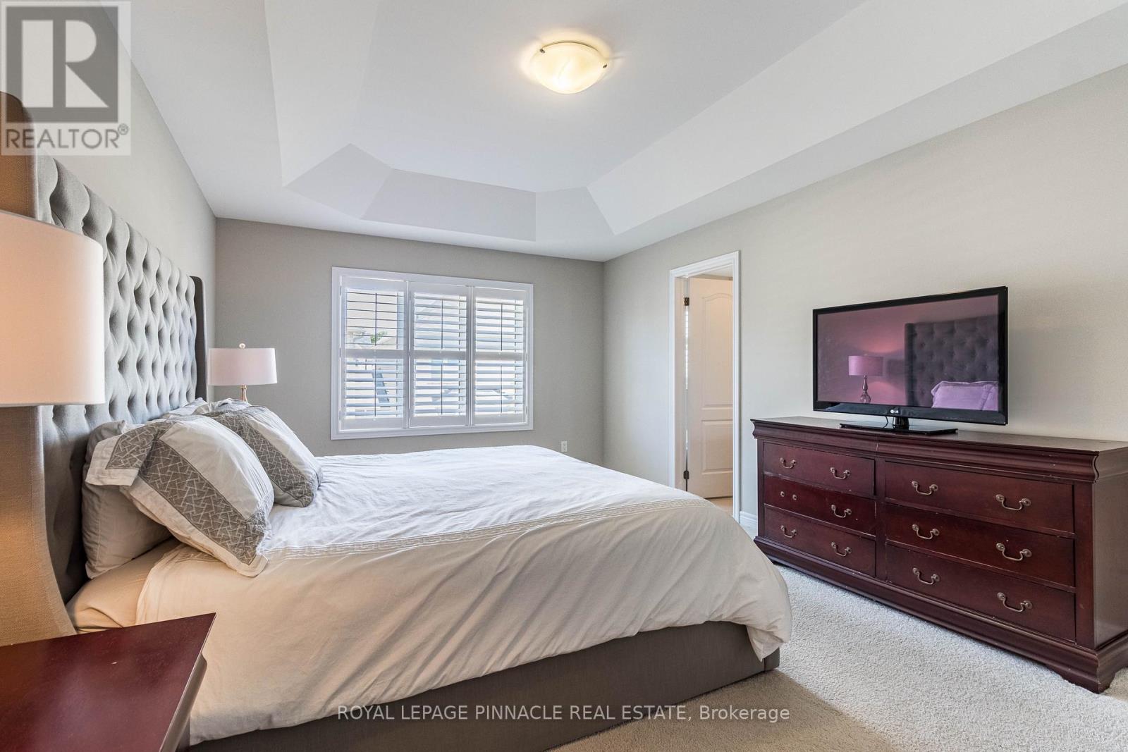 353 HINCKS DRIVE - 26