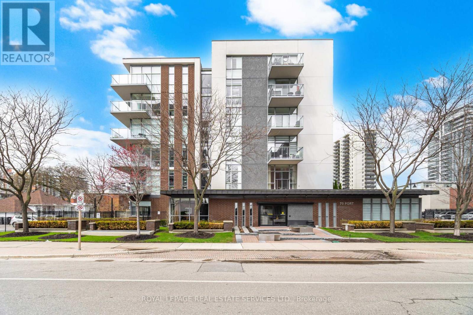 #204 70 PORT STREET E - 1