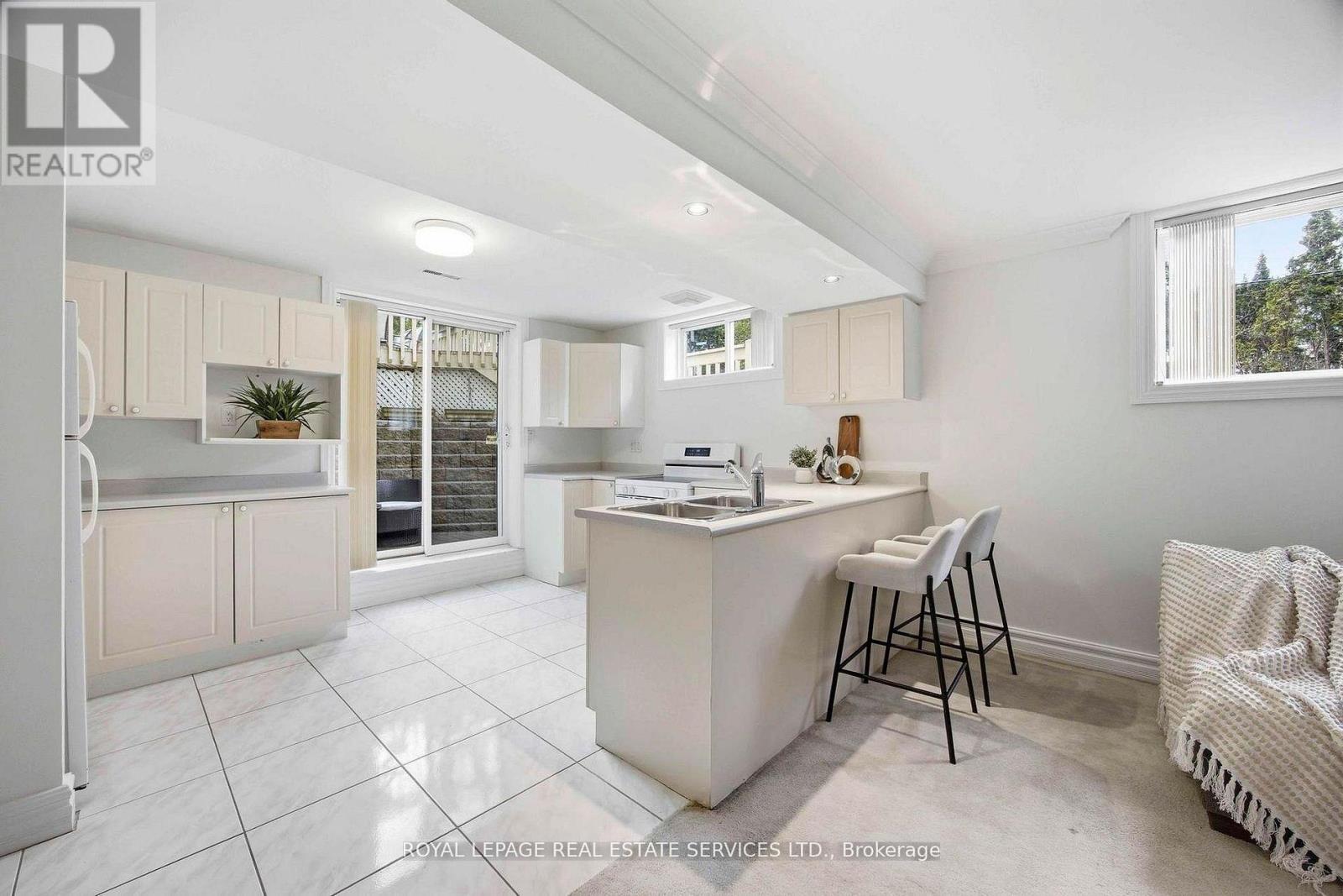 100 RATHBURN ROAD - 30