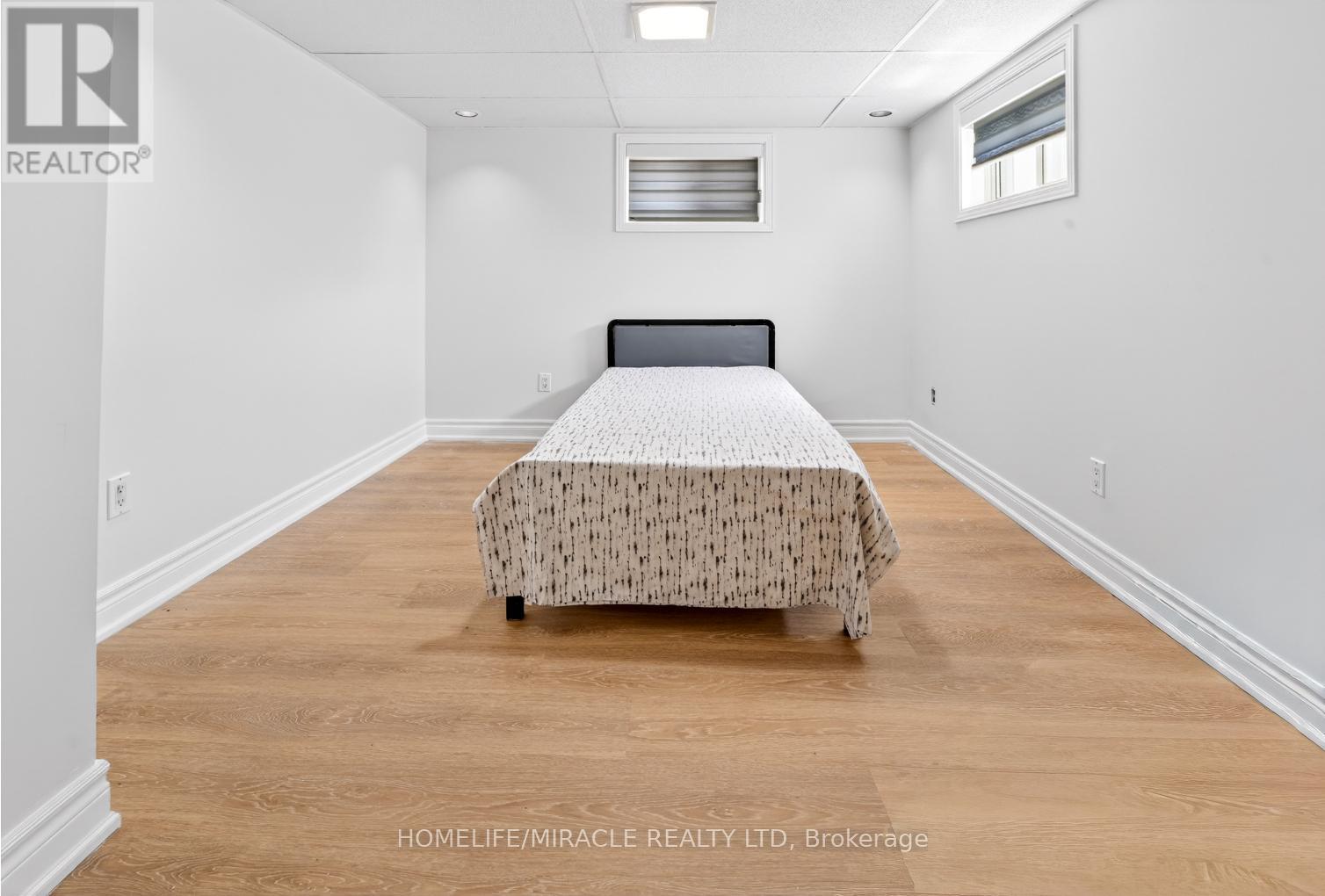 21 GREGORY STREET - 18