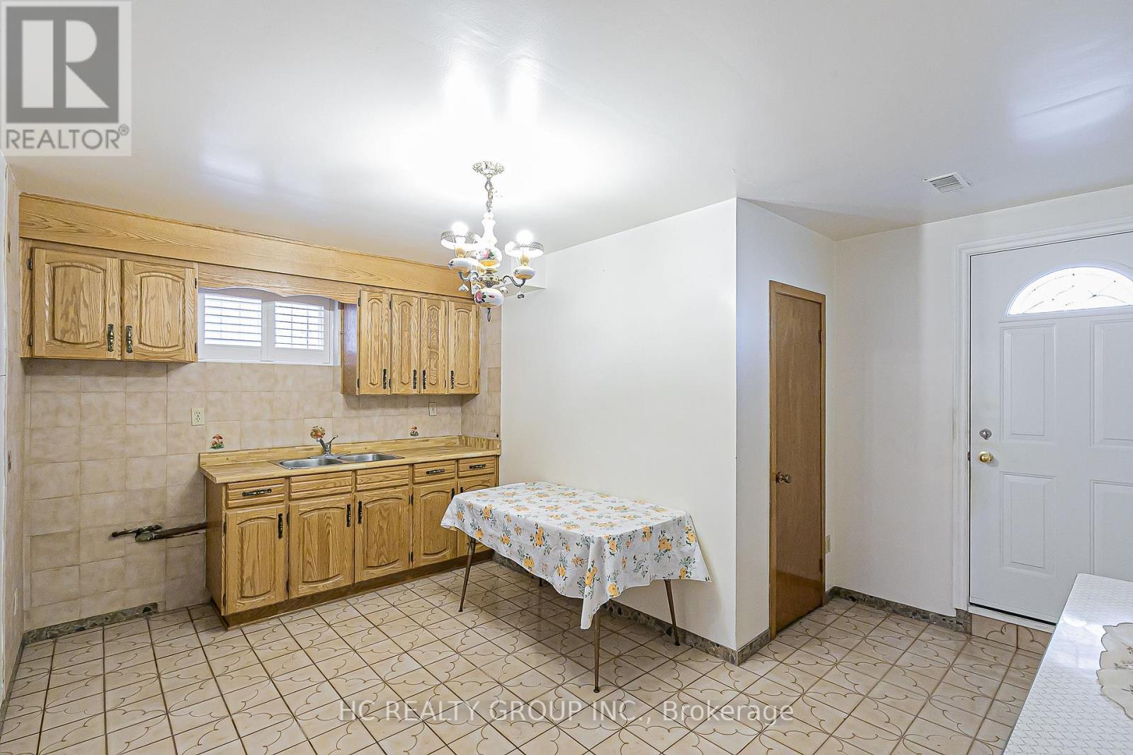 125 SHOREHAM DRIVE - 22
