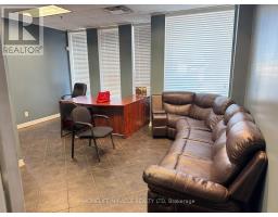 1700 Sismet Road, Mississauga, ON L4W1R4 Photo 11