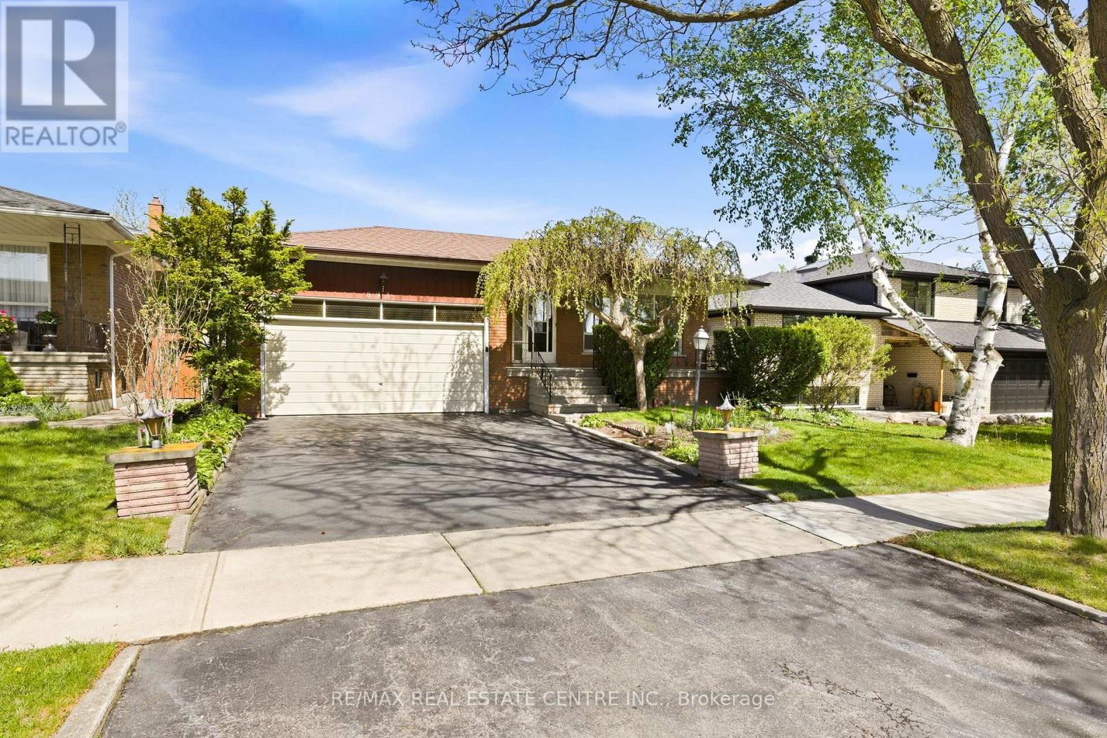 893 HOLLOWTREE CRESCENT - 5