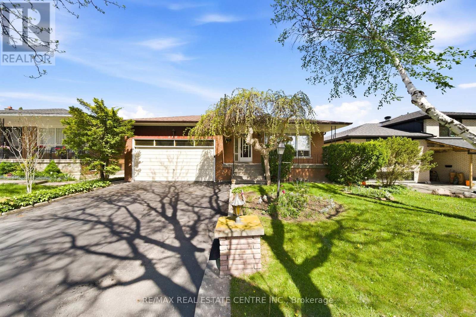893 HOLLOWTREE CRESCENT - 7