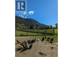 1519 Highway 6 Highway, Cherryville, BC V0E2G1 Photo 44