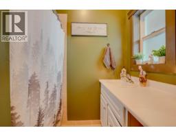 1519 Highway 6 Highway, Cherryville, BC V0E2G1 Photo 32