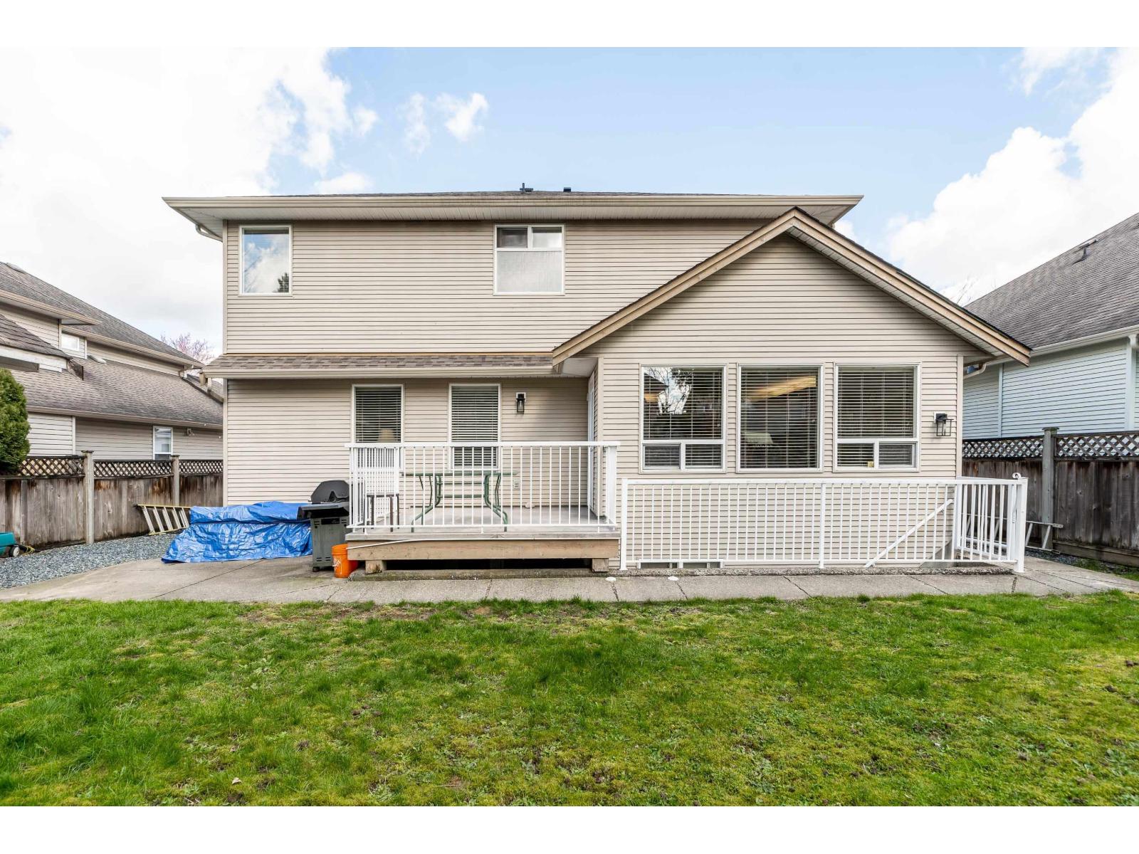 7 Bed, 4 Bath House for Sale in Abbotsford – 27932 BUFFER CRESCENT, Abbotsford – MLS# R3126746 - Image 11