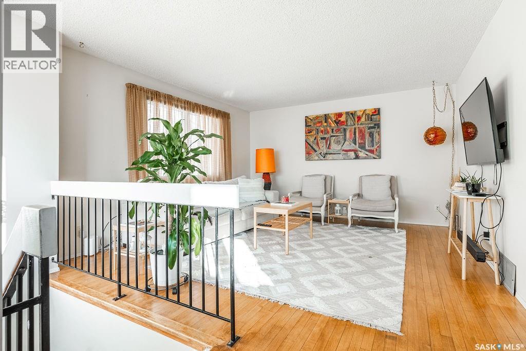 724 M AVENUE S - 8