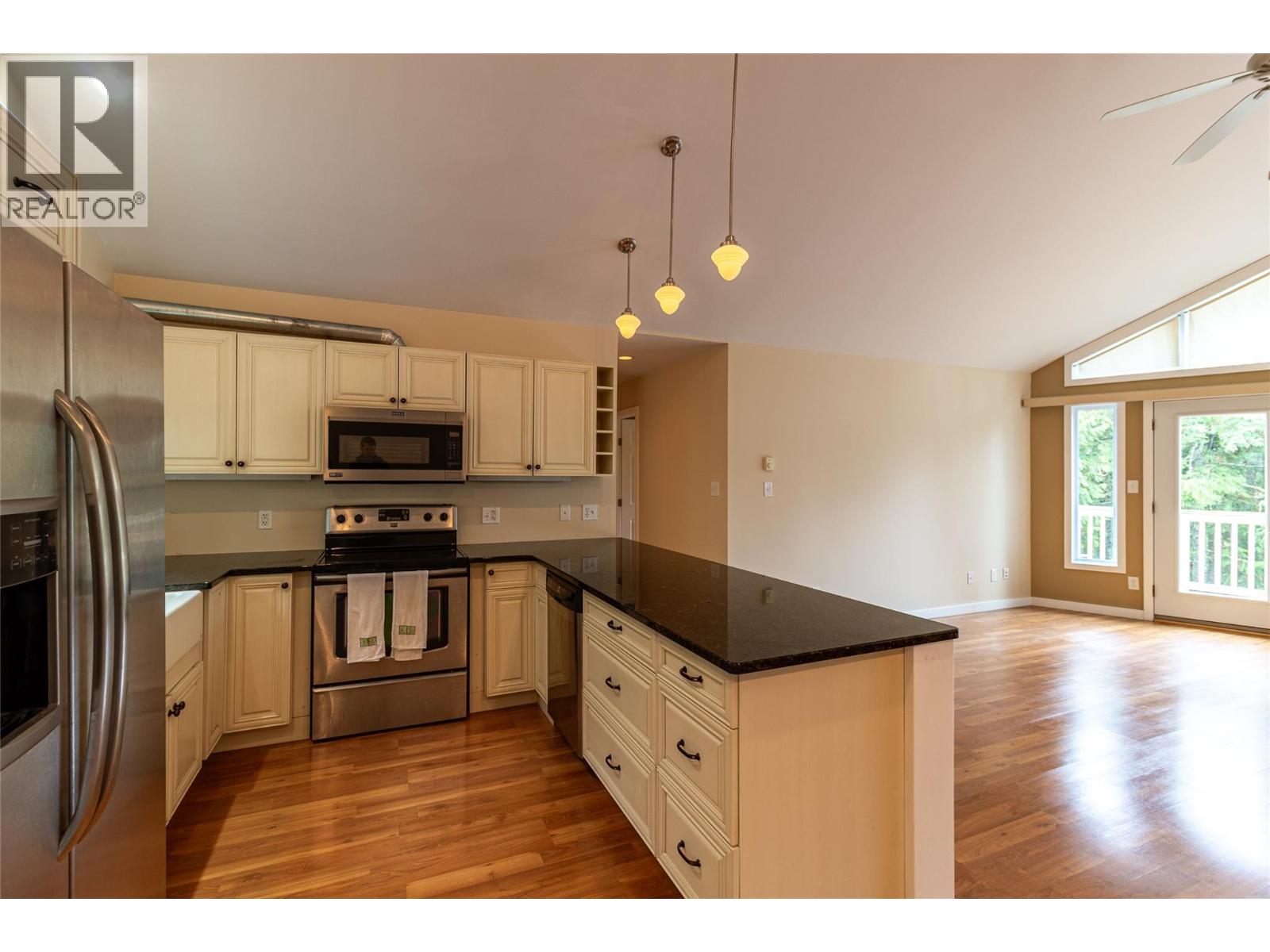 16242 Selkirk Road, Crawford Bay