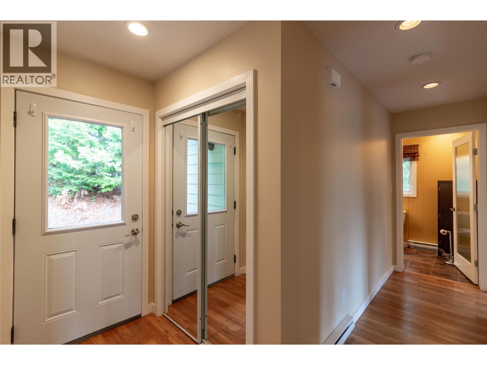16242 Selkirk Road, Crawford Bay