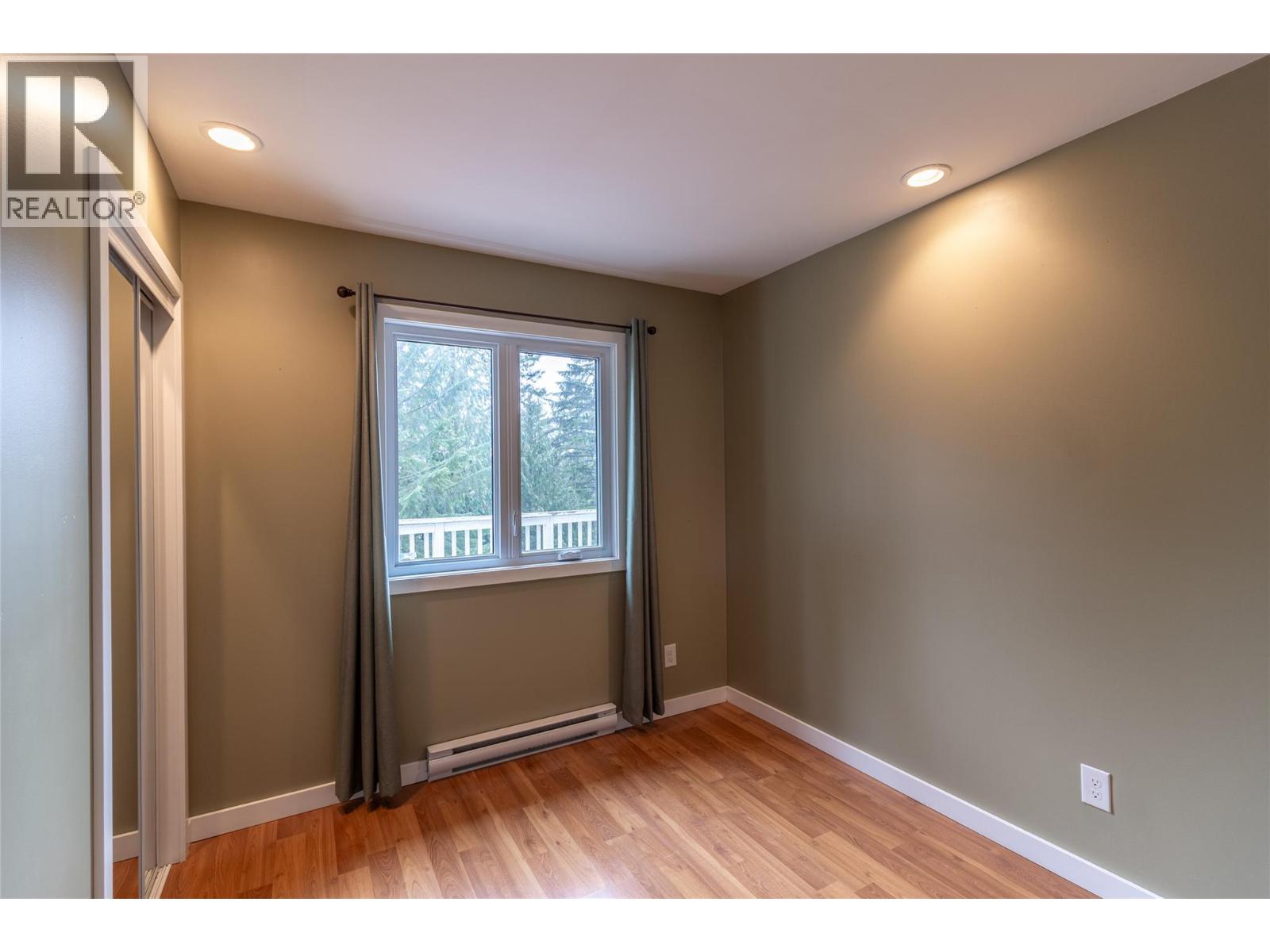 16242 Selkirk Road, Crawford Bay