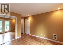 16242 Selkirk Road, Crawford Bay, BC V0B1E0 Photo 14