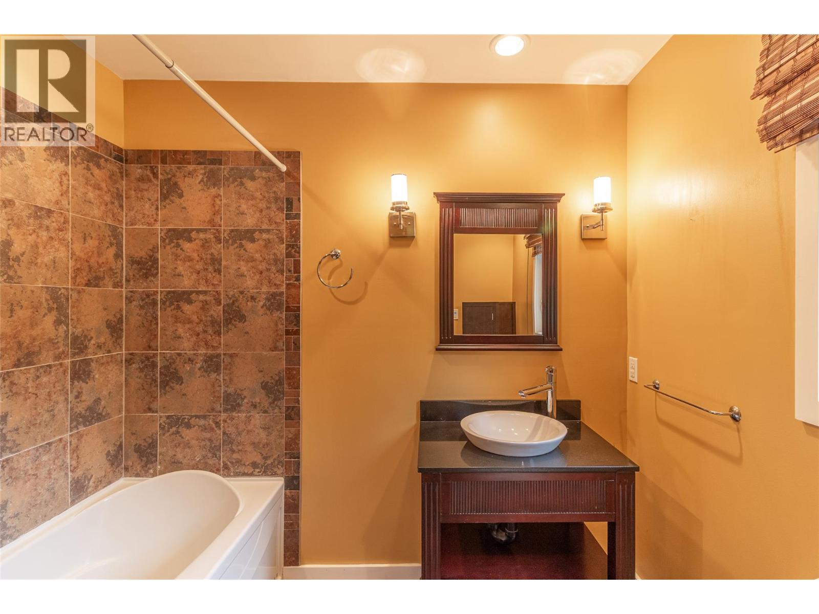 16242 Selkirk Road, Crawford Bay