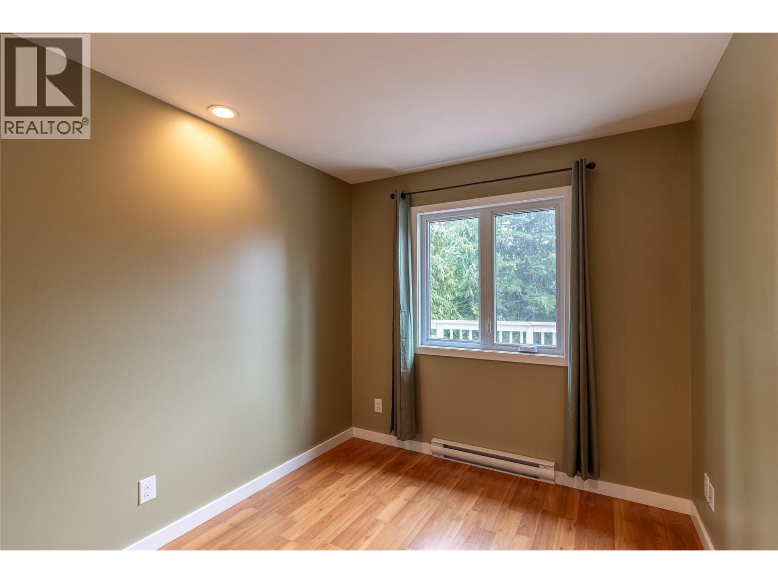 16242 Selkirk Road, Crawford Bay