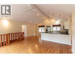 Kitchen - 16242 Selkirk Road, Crawford Bay, BC V0B1E0 Photo 9