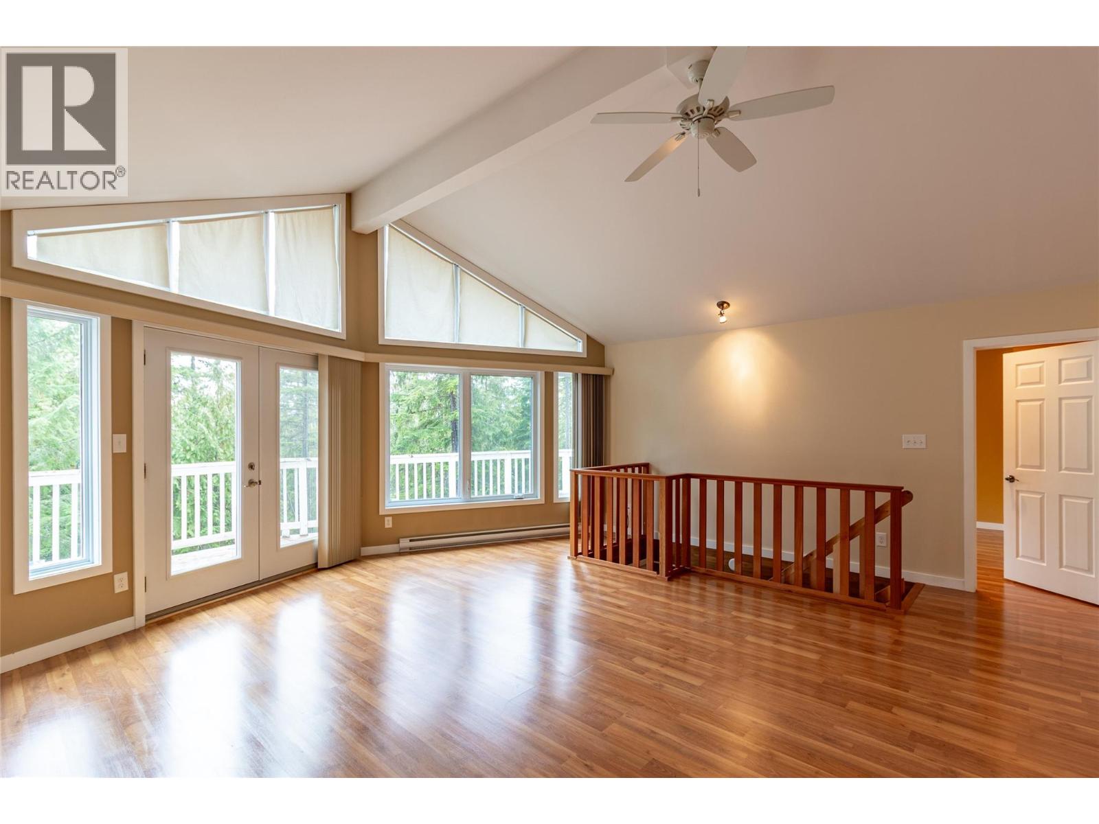 16242 Selkirk Road, Crawford Bay