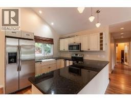 16242 Selkirk Road, Crawford Bay, BC V0B1E0 Photo 12