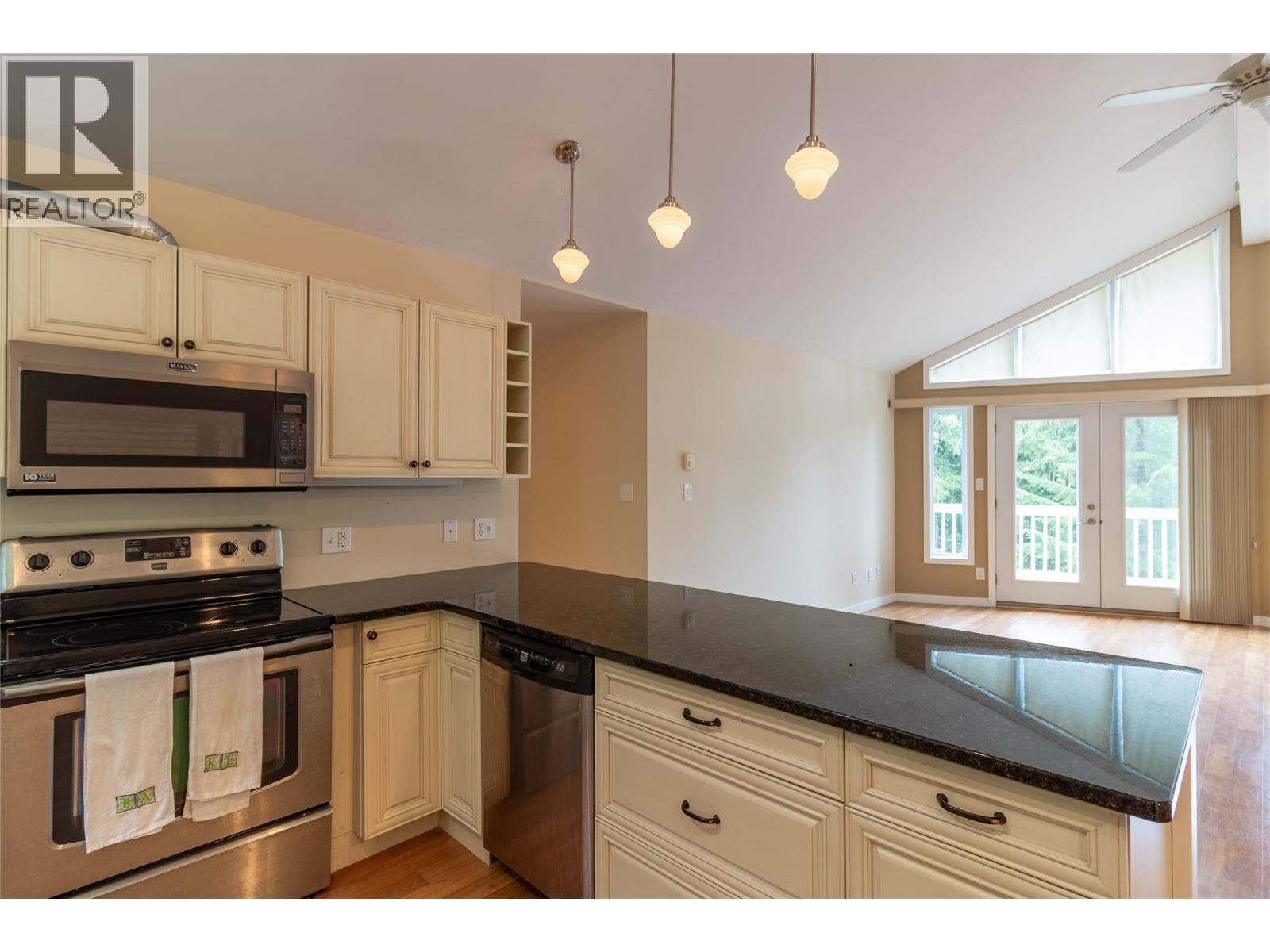 16242 Selkirk Road, Crawford Bay