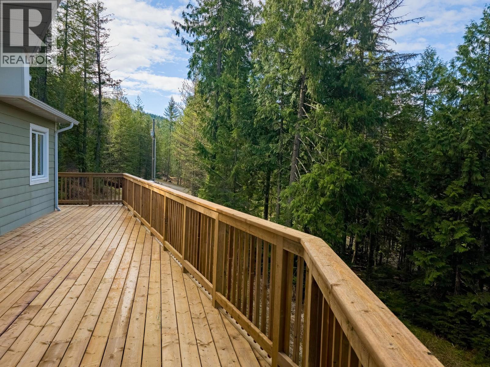 16242 Selkirk Road, Crawford Bay