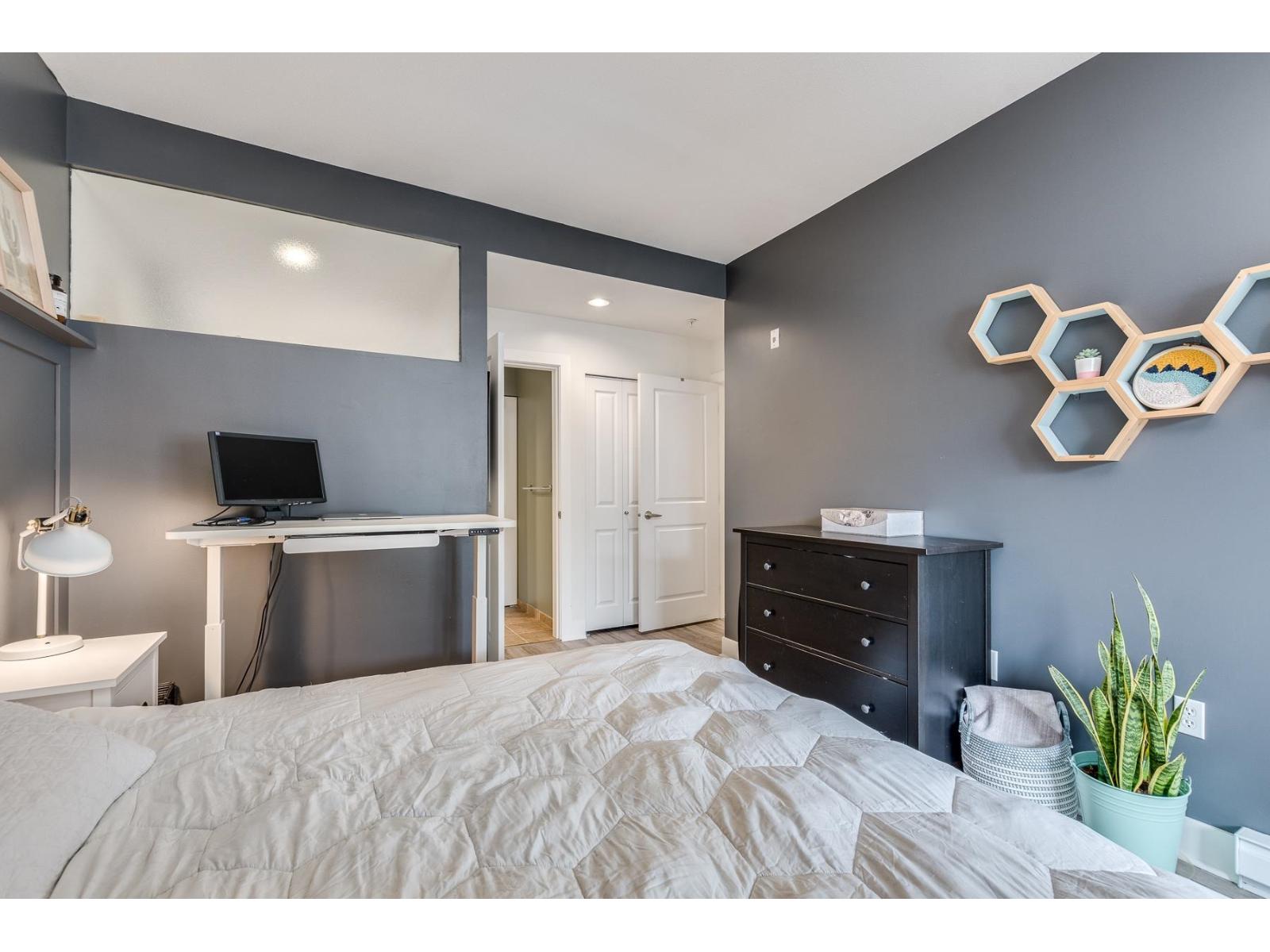 307 15368 16A AVENUE, Surrey