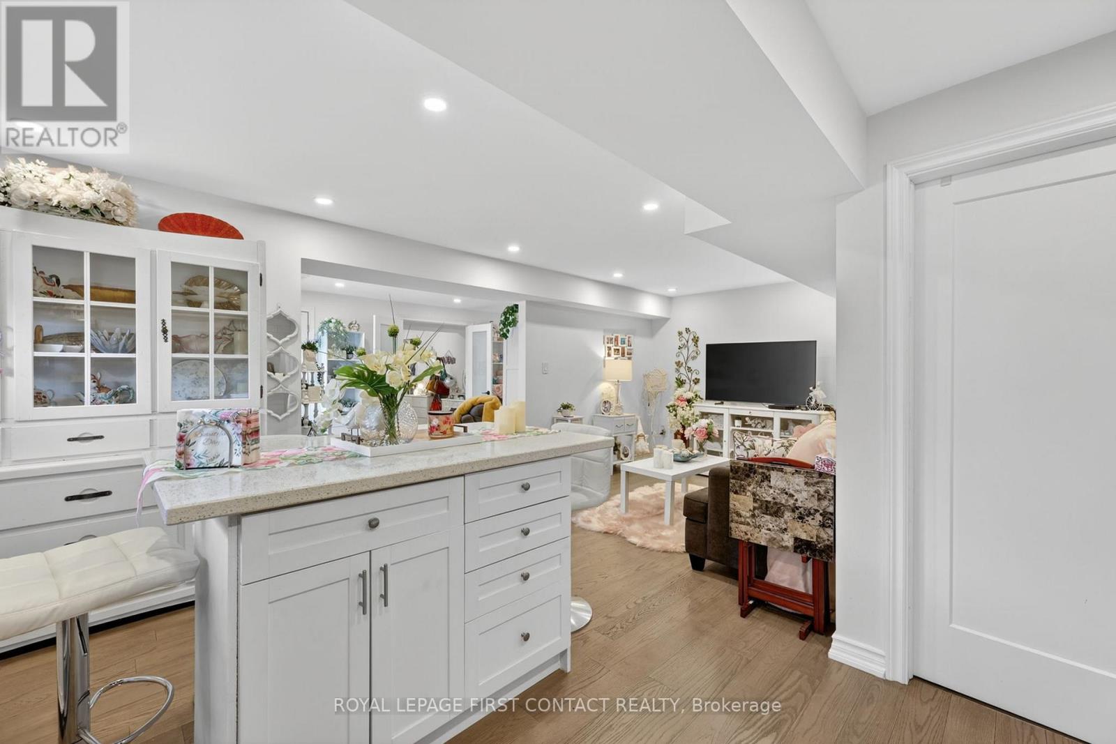 213 CLAIRE DRIVE - 31