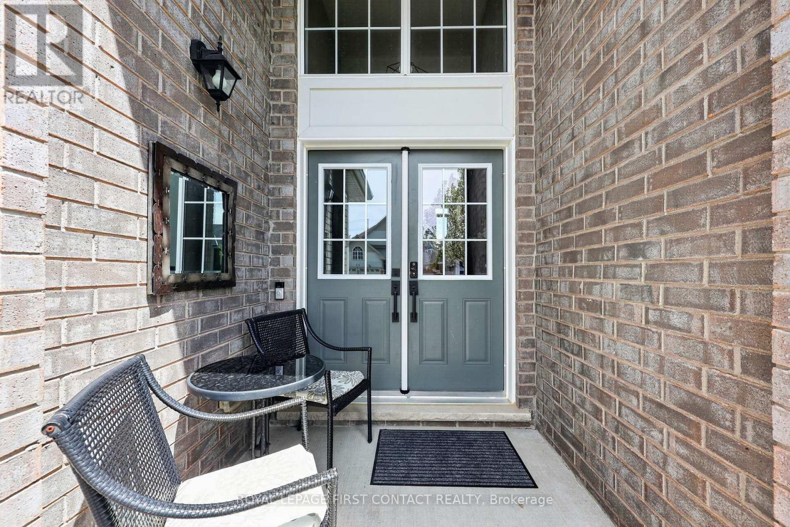 213 CLAIRE DRIVE - 4
