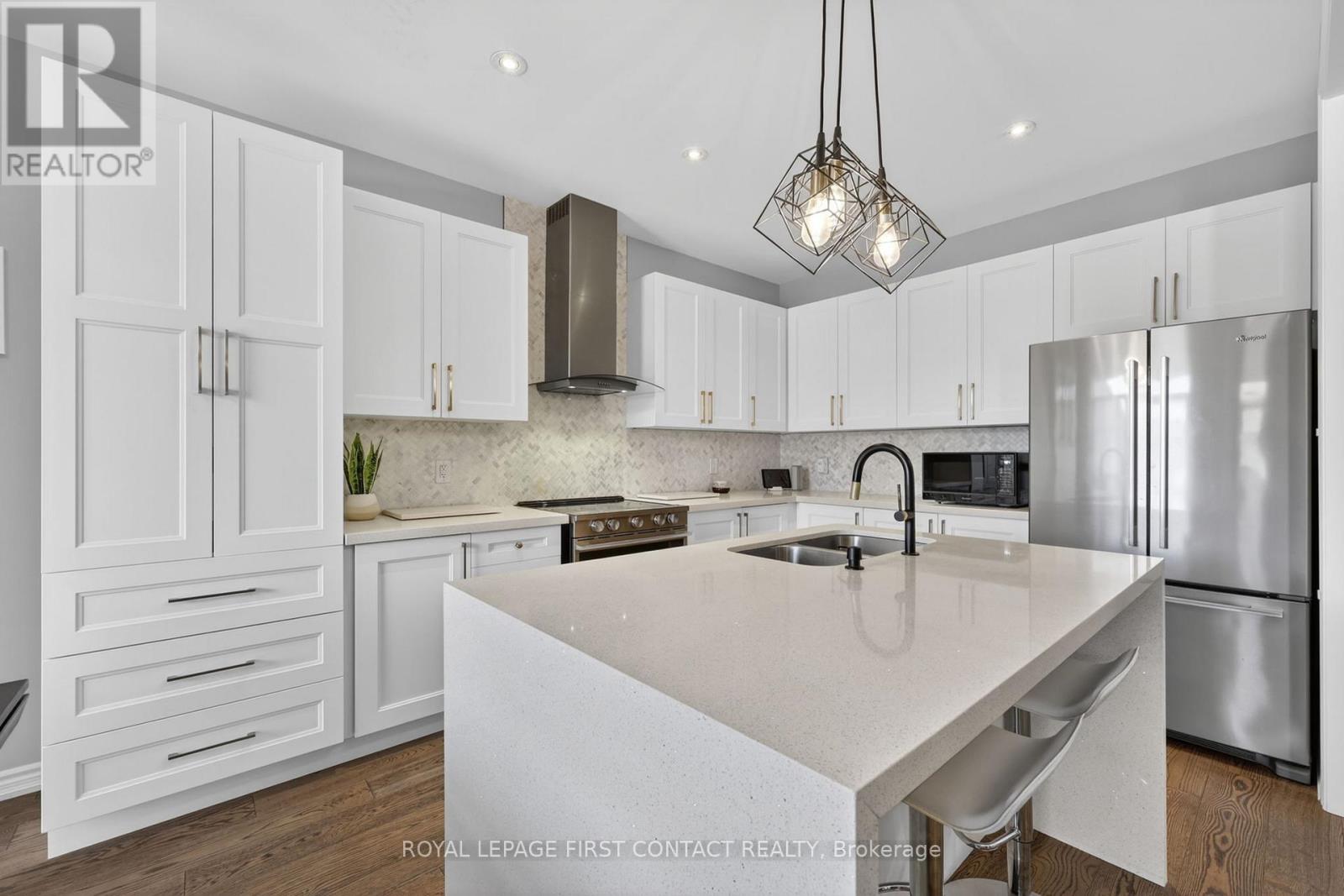 213 CLAIRE DRIVE - 6