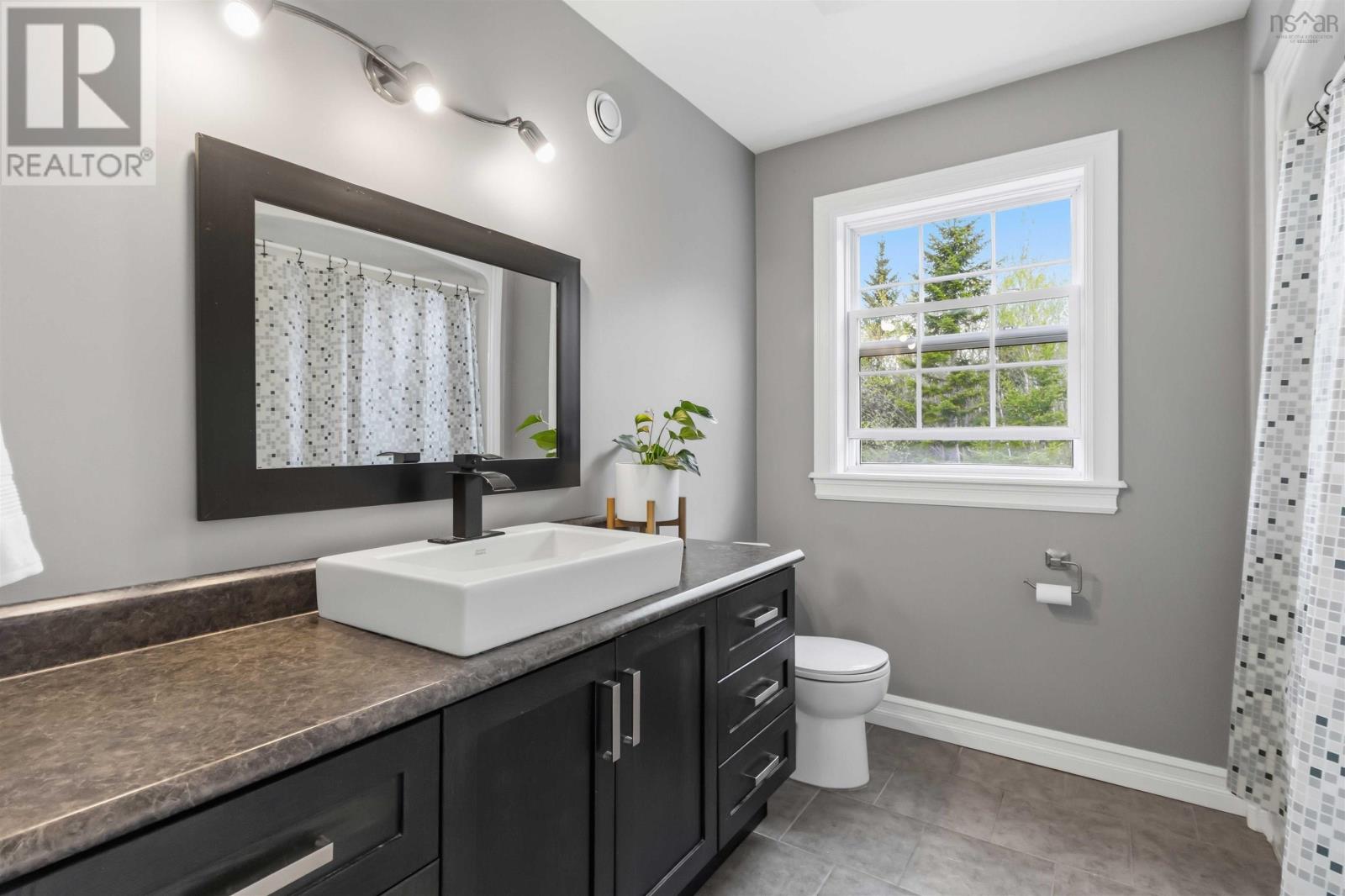55 Old Fairbanks Road - 26
