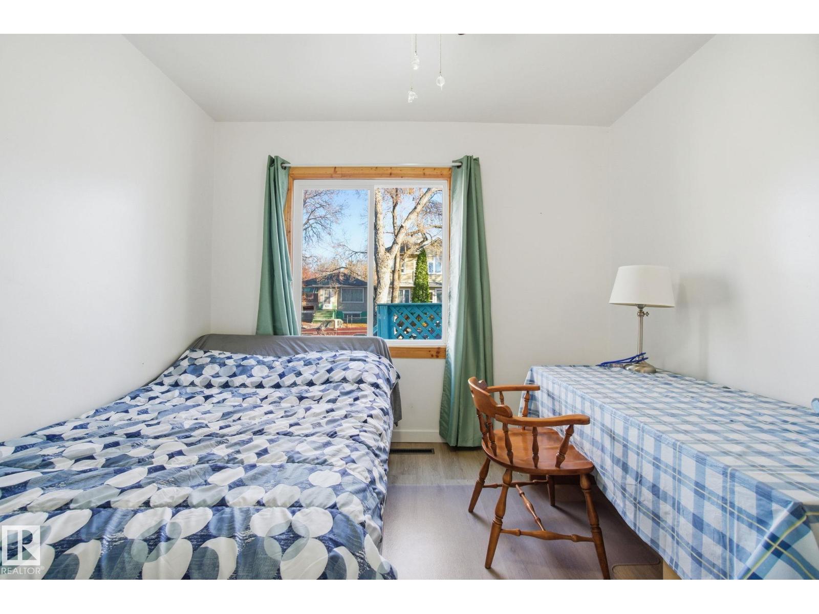 11514 92 ST NW - 16