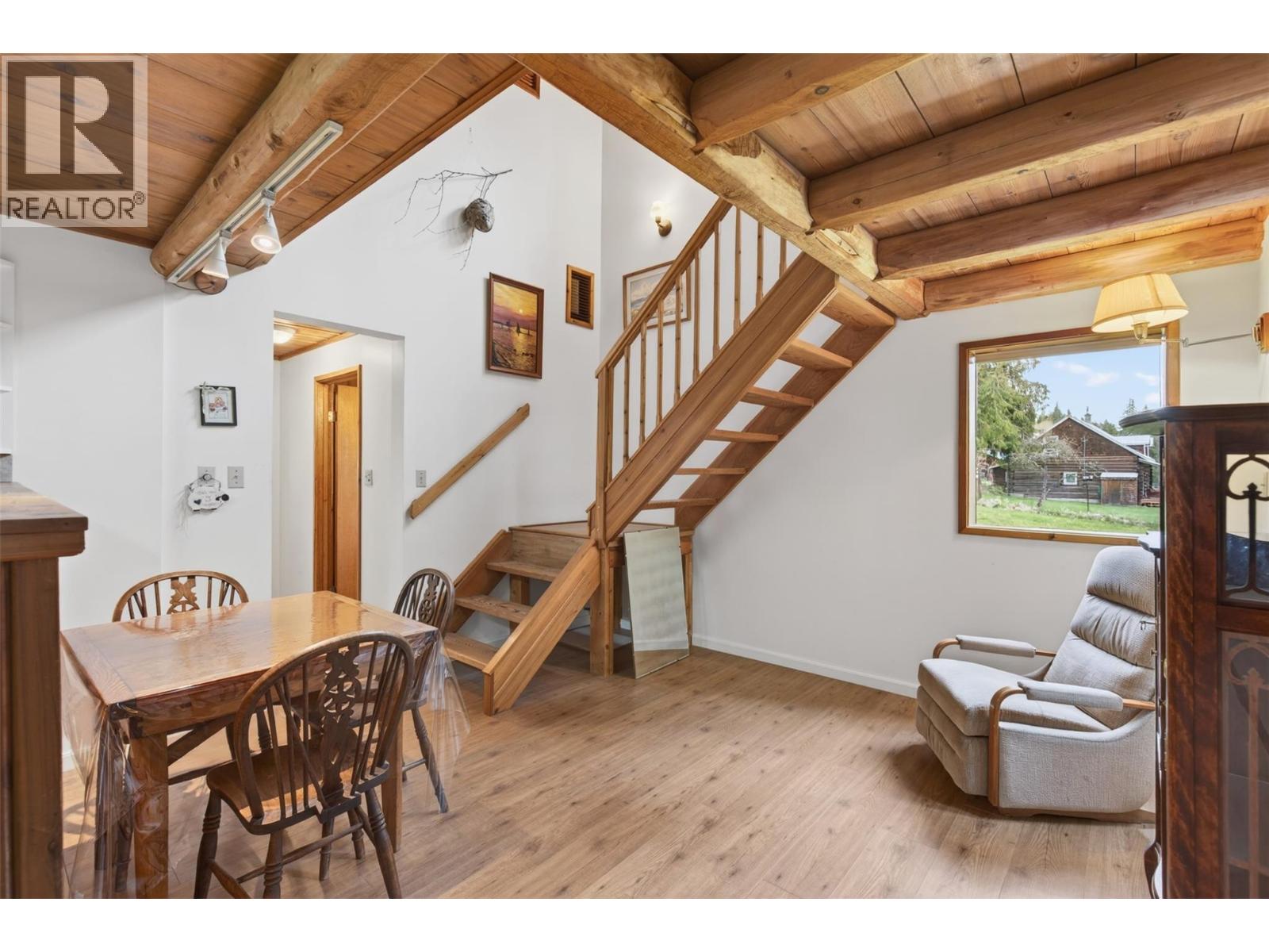 7465 Squilax-Anglemont Road, Anglemont