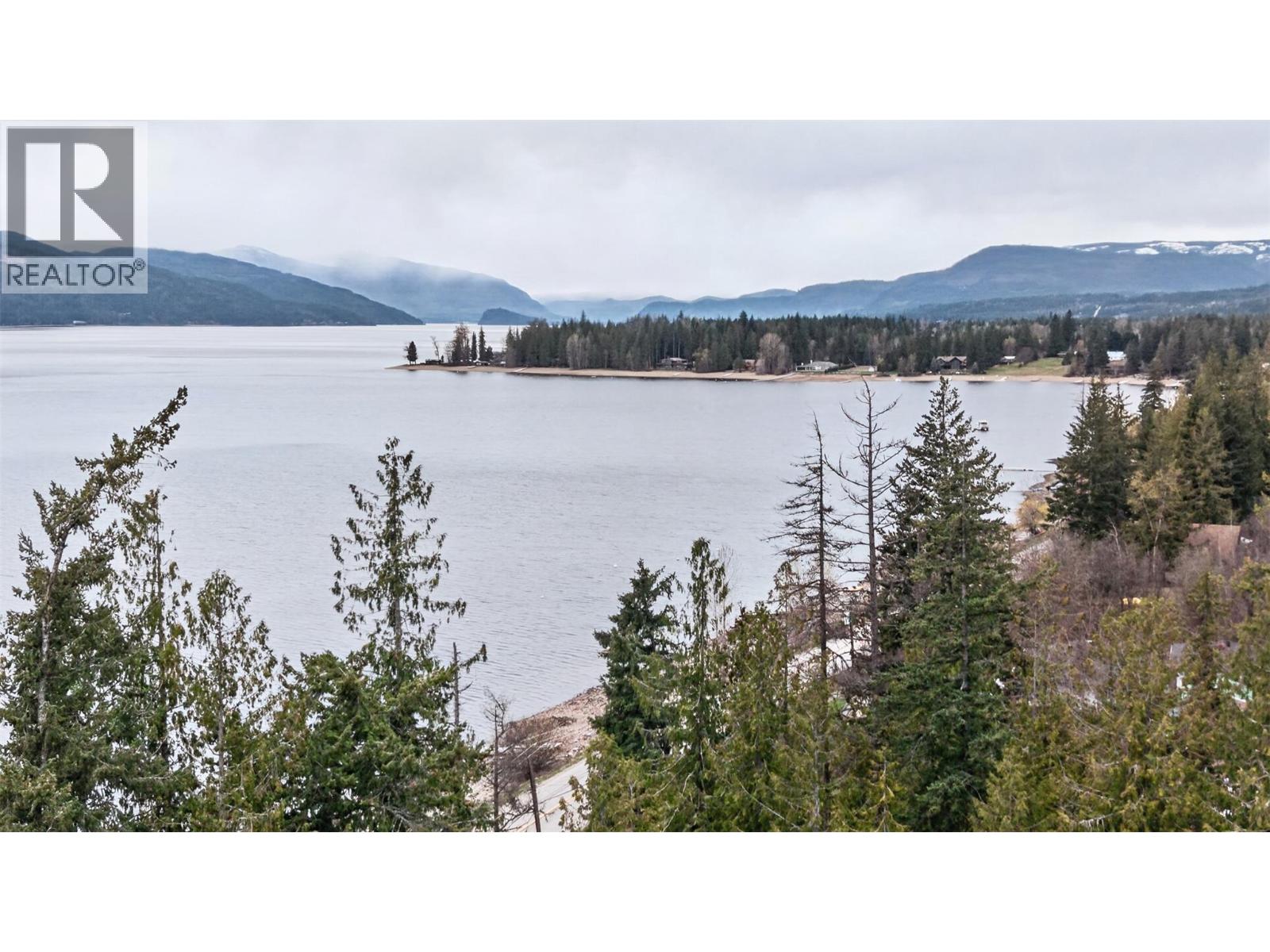 7465 Squilax-Anglemont Road, Anglemont