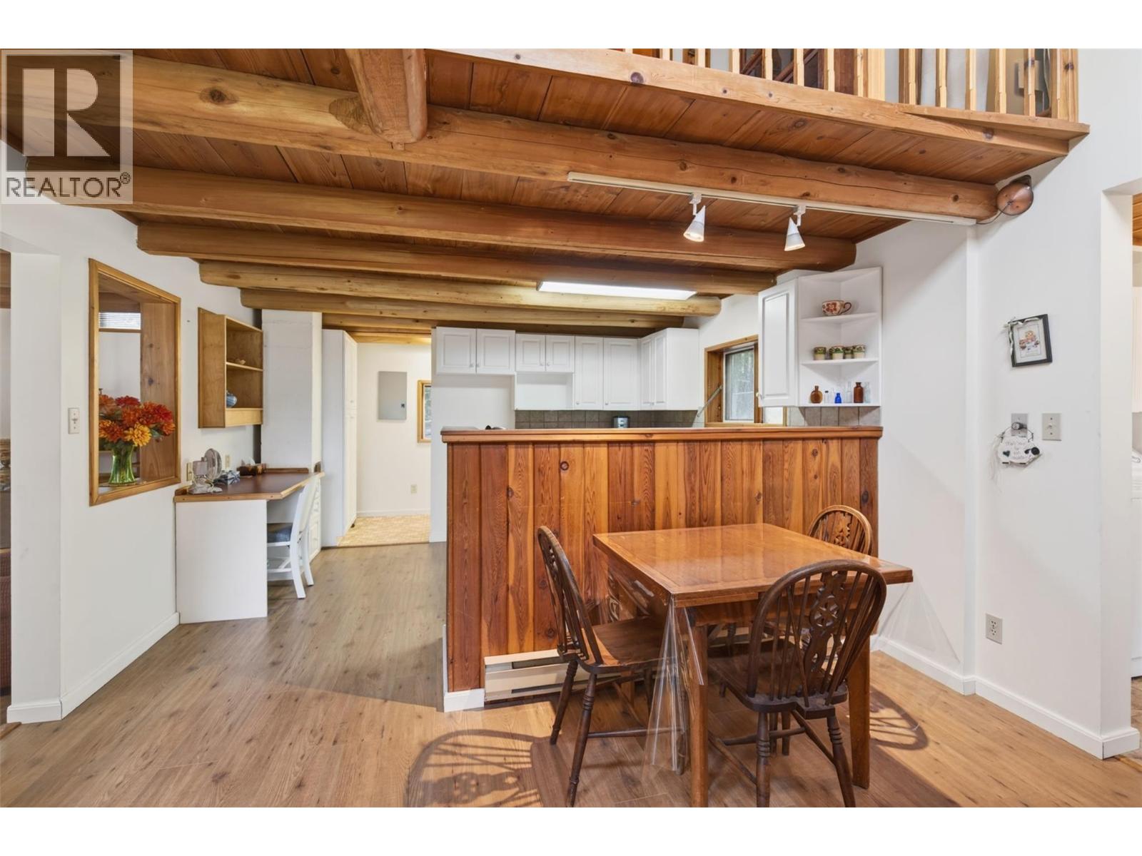 7465 Squilax-Anglemont Road, Anglemont