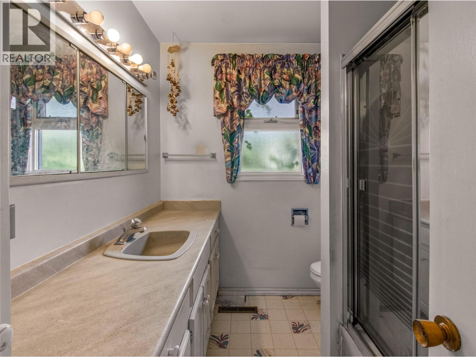 105 Hyslop Drive - 10
