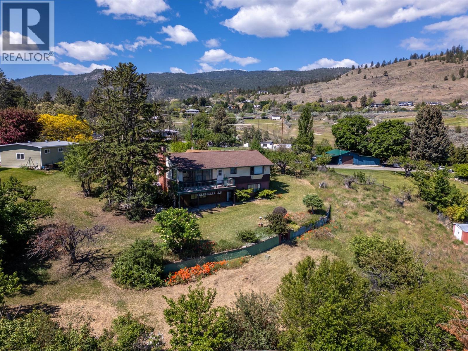 105 Hyslop Drive - 38