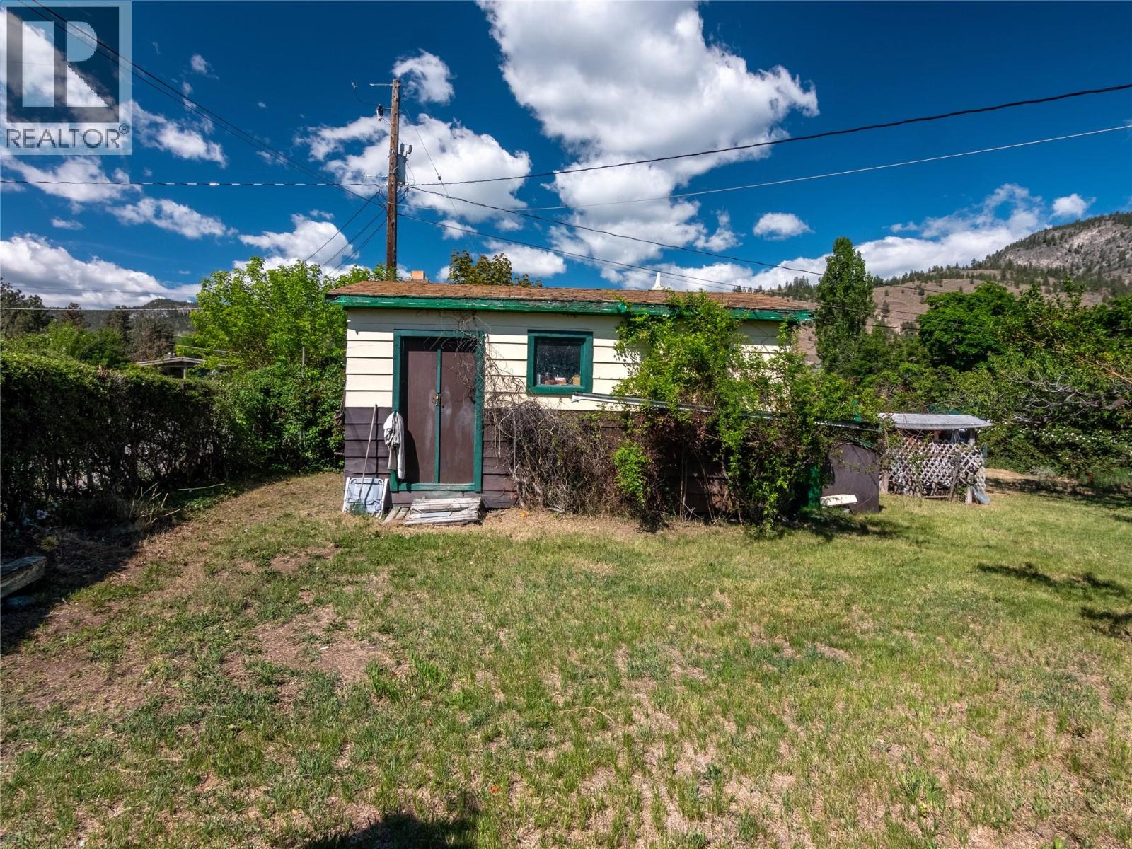 105 Hyslop Drive - 26