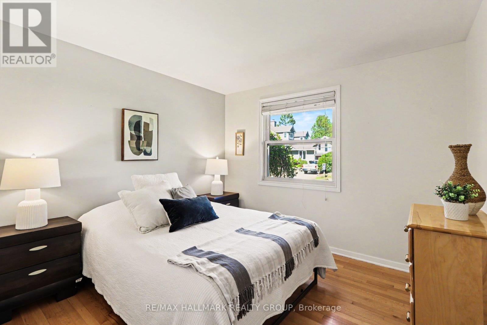 2640 ULSTER CRESCENT - 19