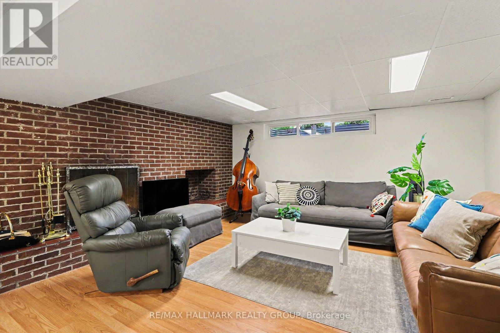 2640 ULSTER CRESCENT - 23
