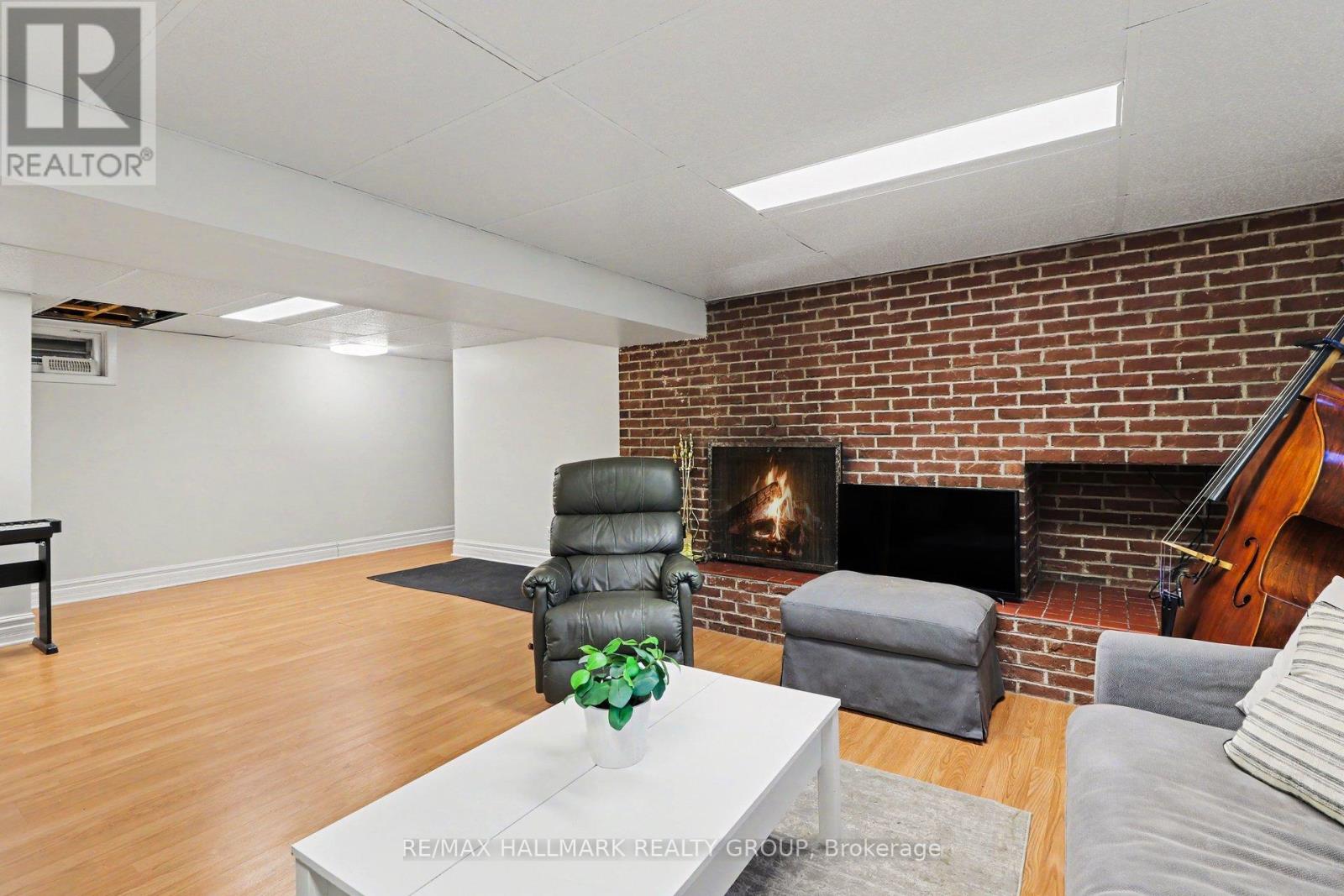 2640 ULSTER CRESCENT - 24