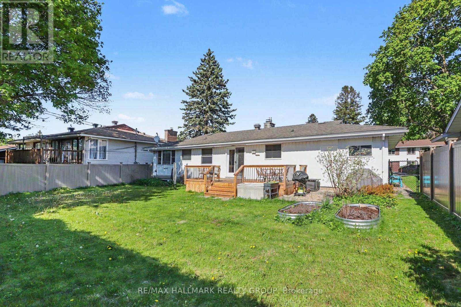 2640 ULSTER CRESCENT - 28
