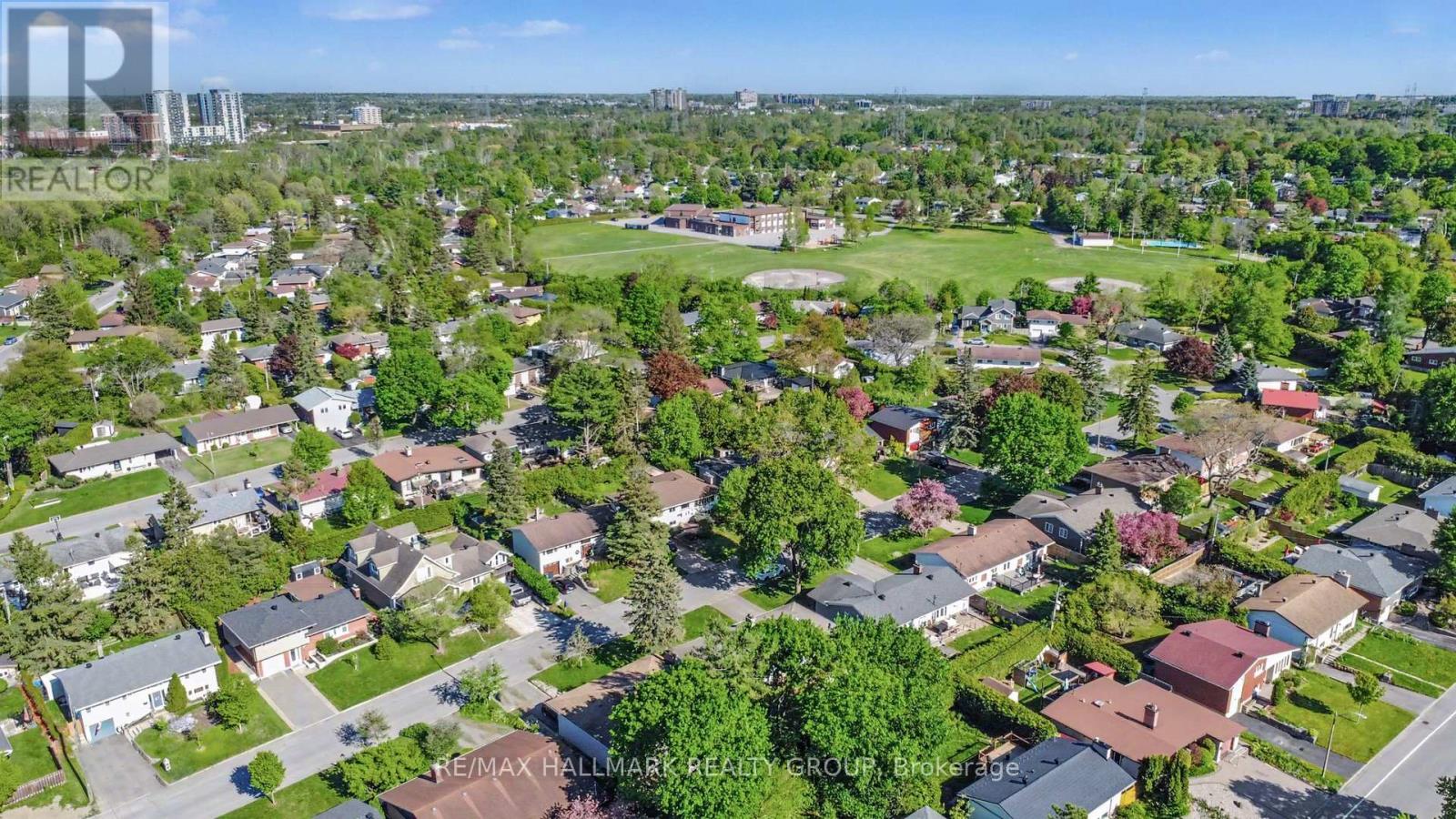 2640 ULSTER CRESCENT - 34