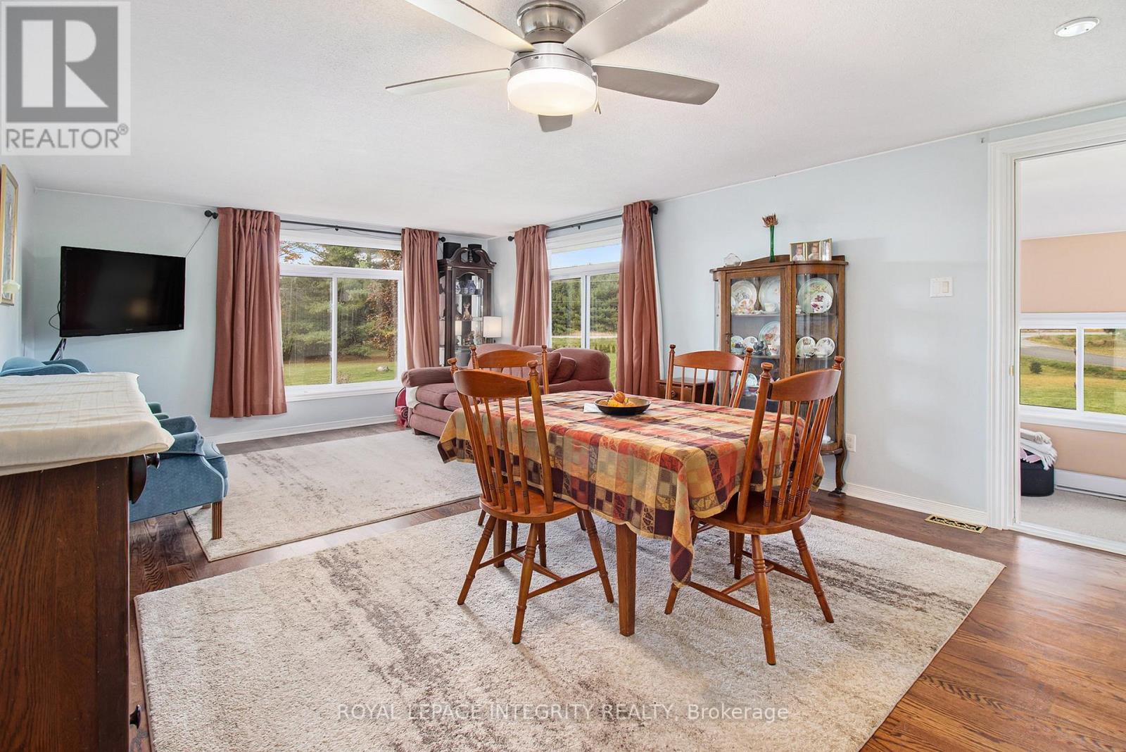 677 BOWES SIDE ROAD - 7