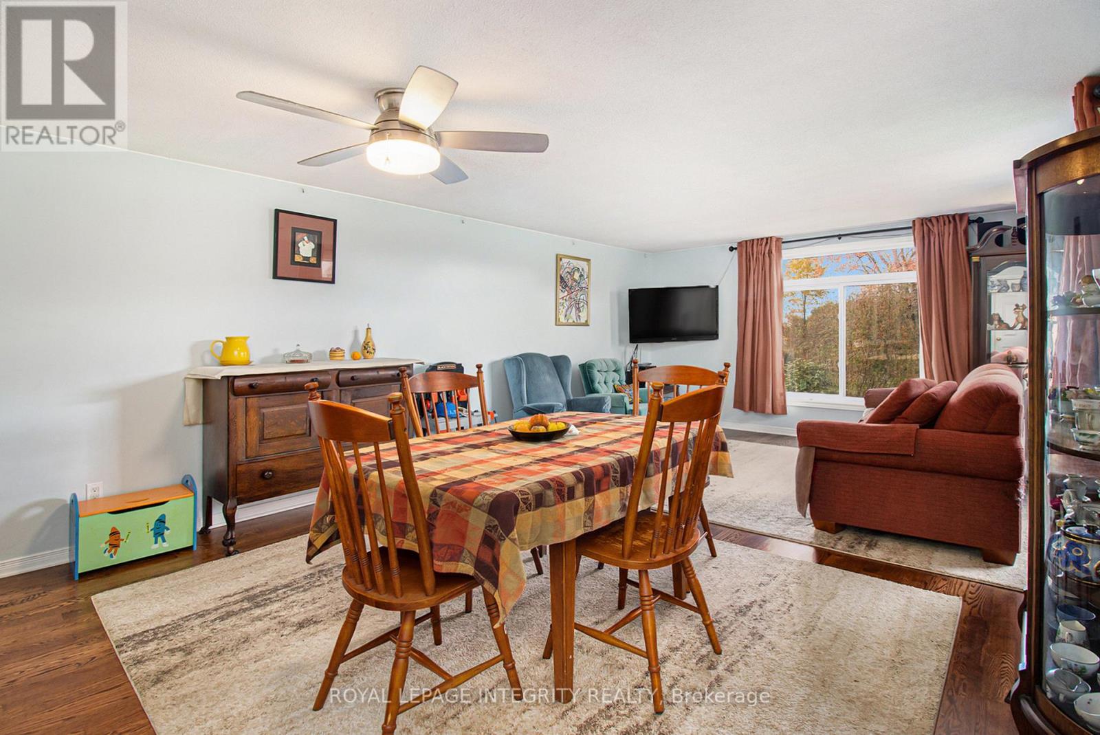 677 BOWES SIDE ROAD - 8