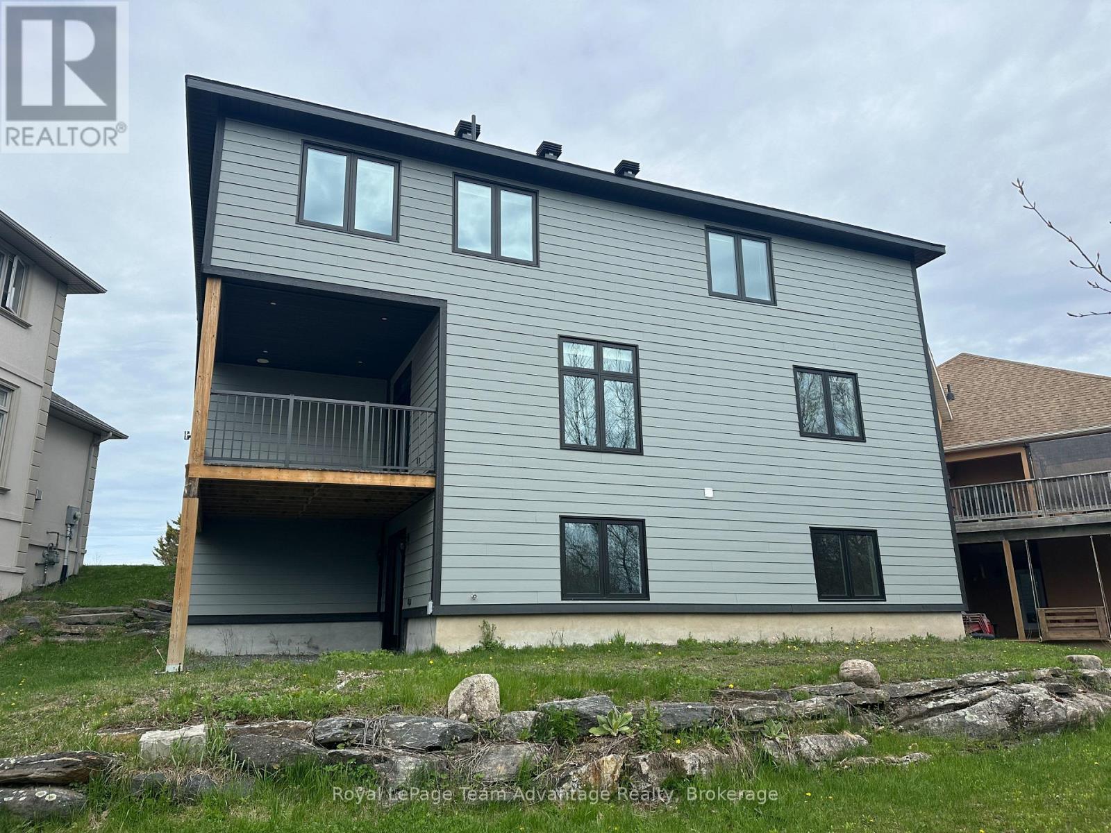 18 AVERY COURT - 47